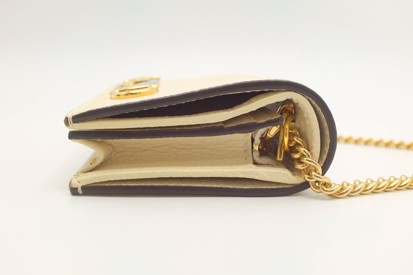 Gucci Zumi Chain Wallet in Cream Leather