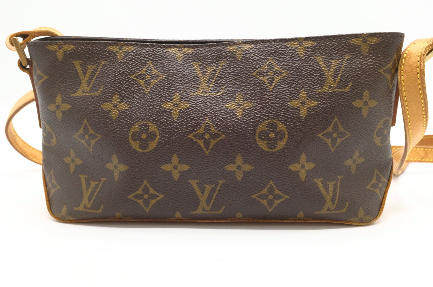 Louis Vuitton Trotteur in Monogram Canvas