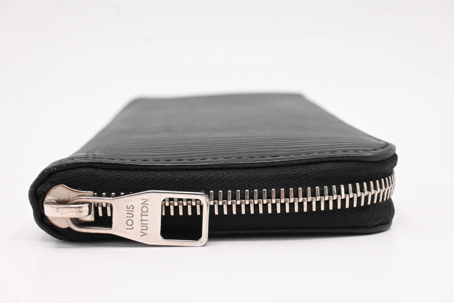 Louis Vuitton Vertical Zippy Wallet in Black Epi Leather