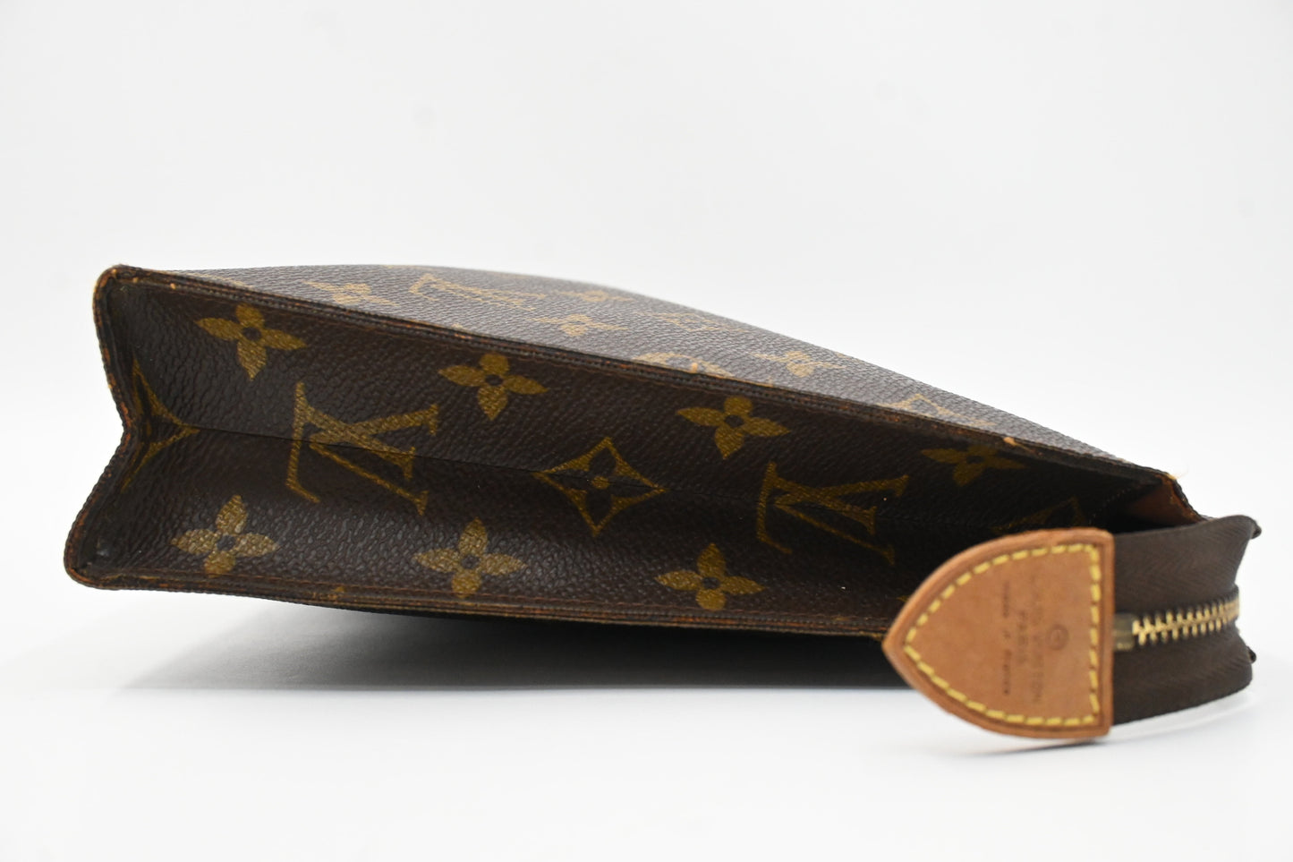 Louis Vuitton Toiletry 26 in Monogram Canvas