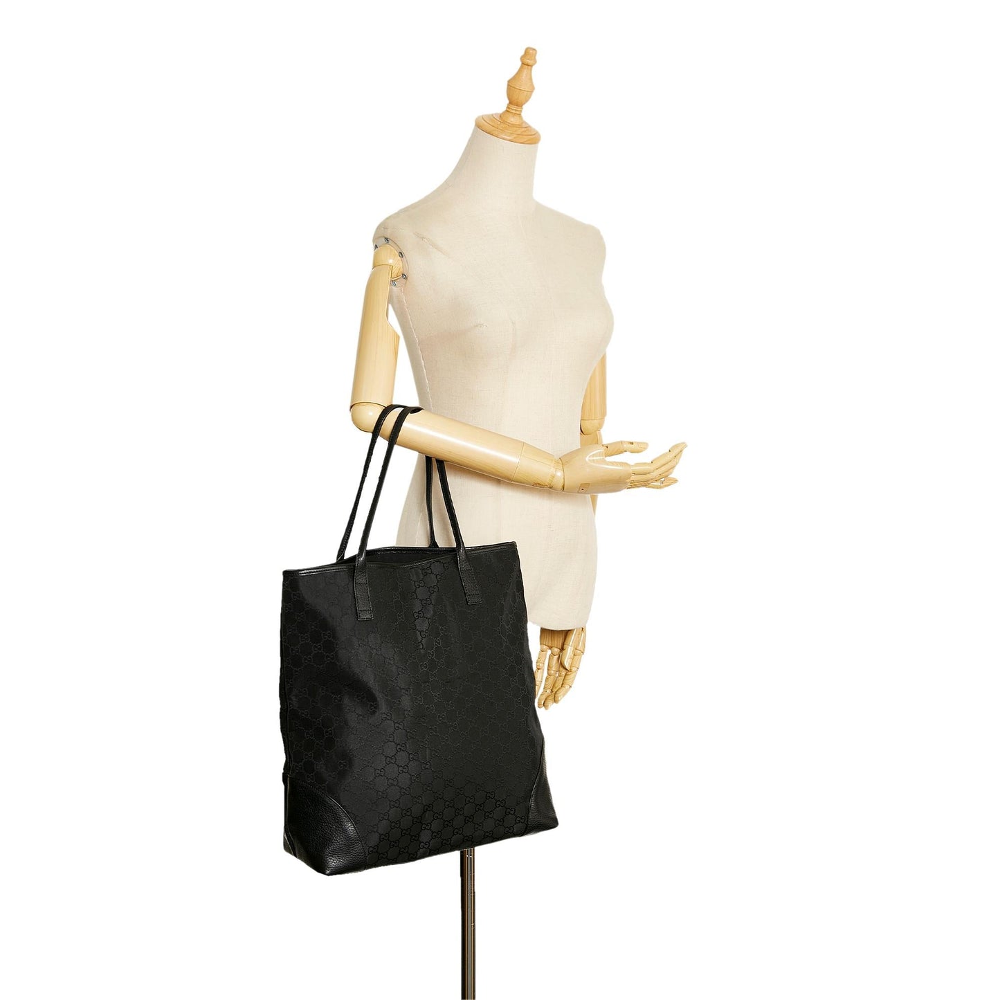 Gucci GG Nylon Tote (SHG-yOEqEf)