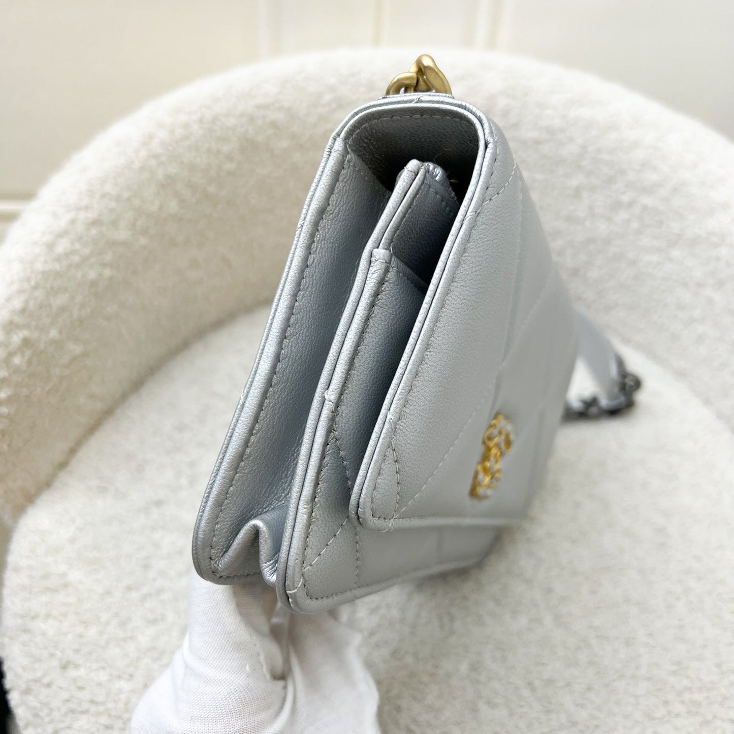 Chanel 19 Wallet on Chain WOC in Silver Lambskin and 3-Tone HW (Model: AP3267) Crossbody