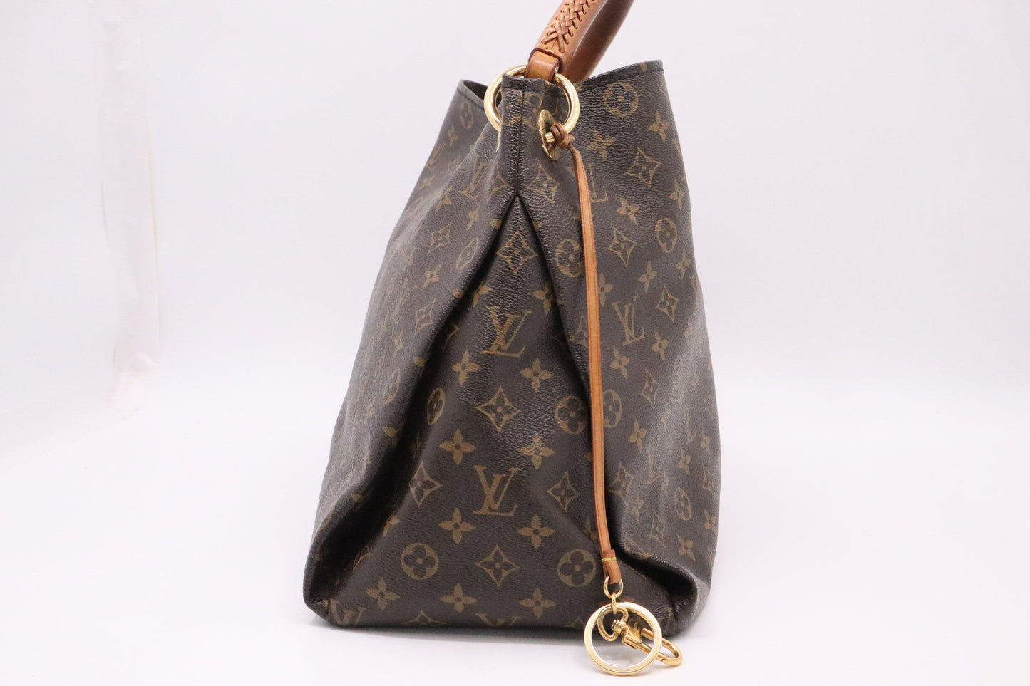 Louis Vuitton Artsy MM in Monogram Canvas