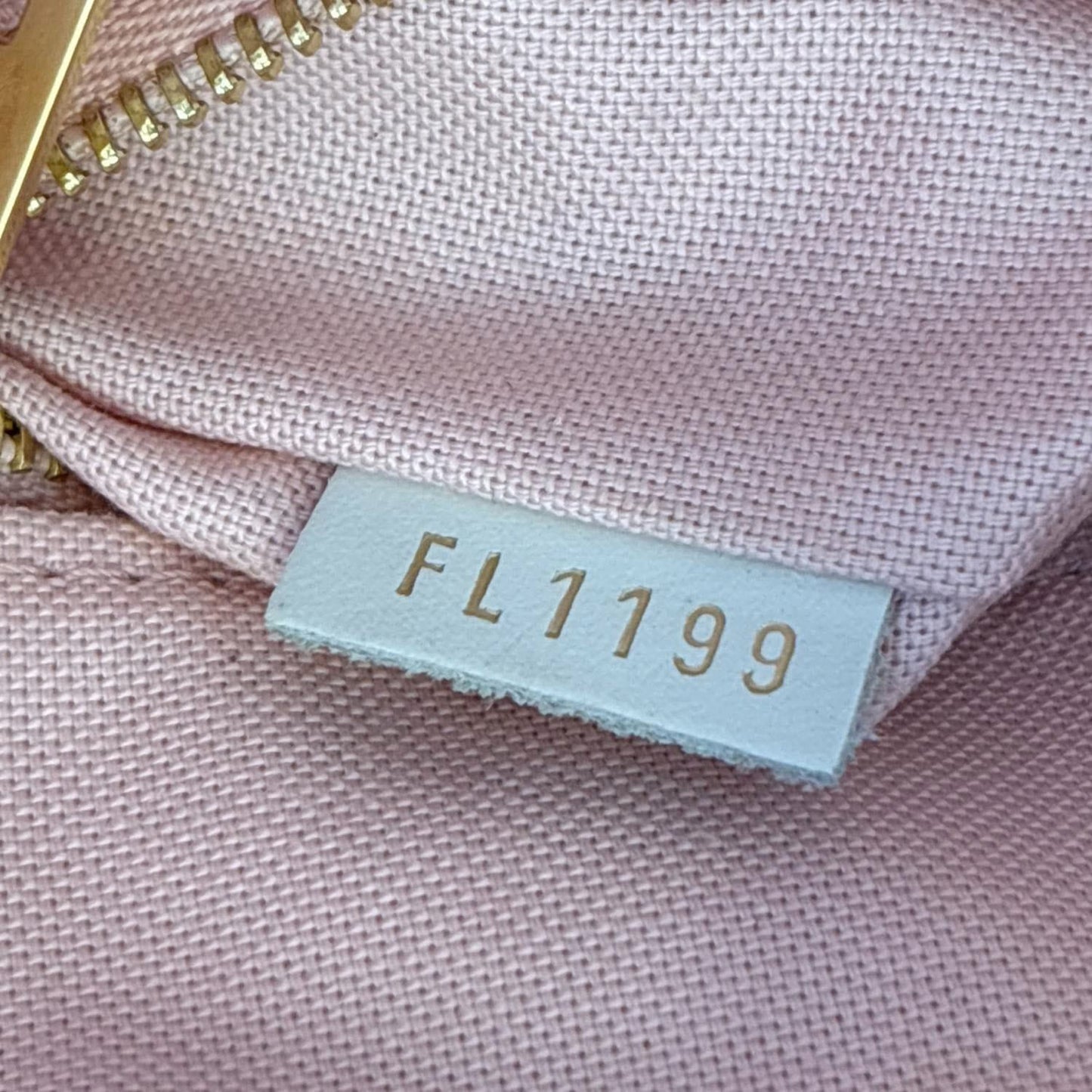 LOUIS VUITTON Onthego GM Giant Monogram Tote Bag Rouge Rose