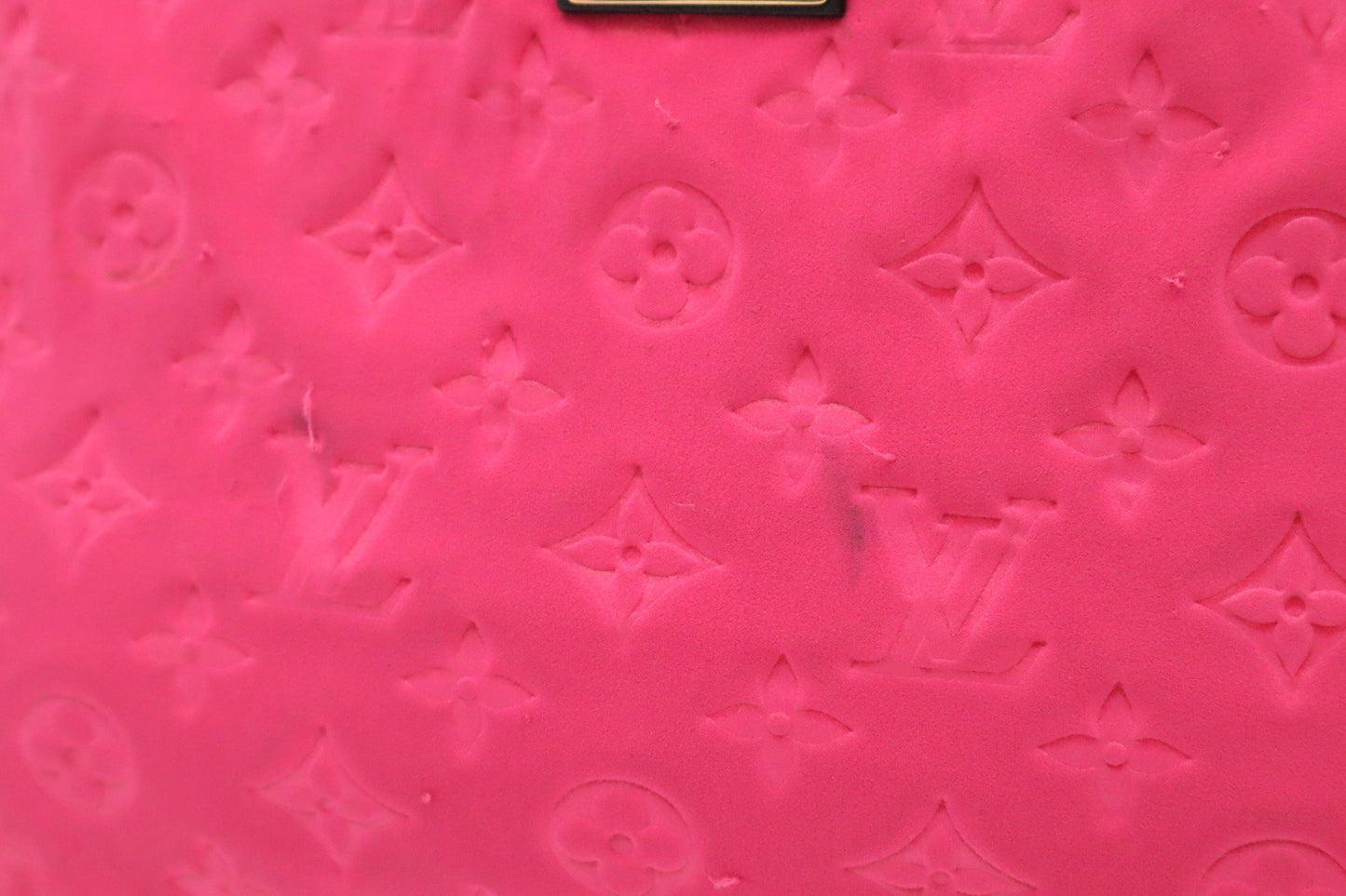 Louis Vuitton Scuba GM in Pink Neoprene