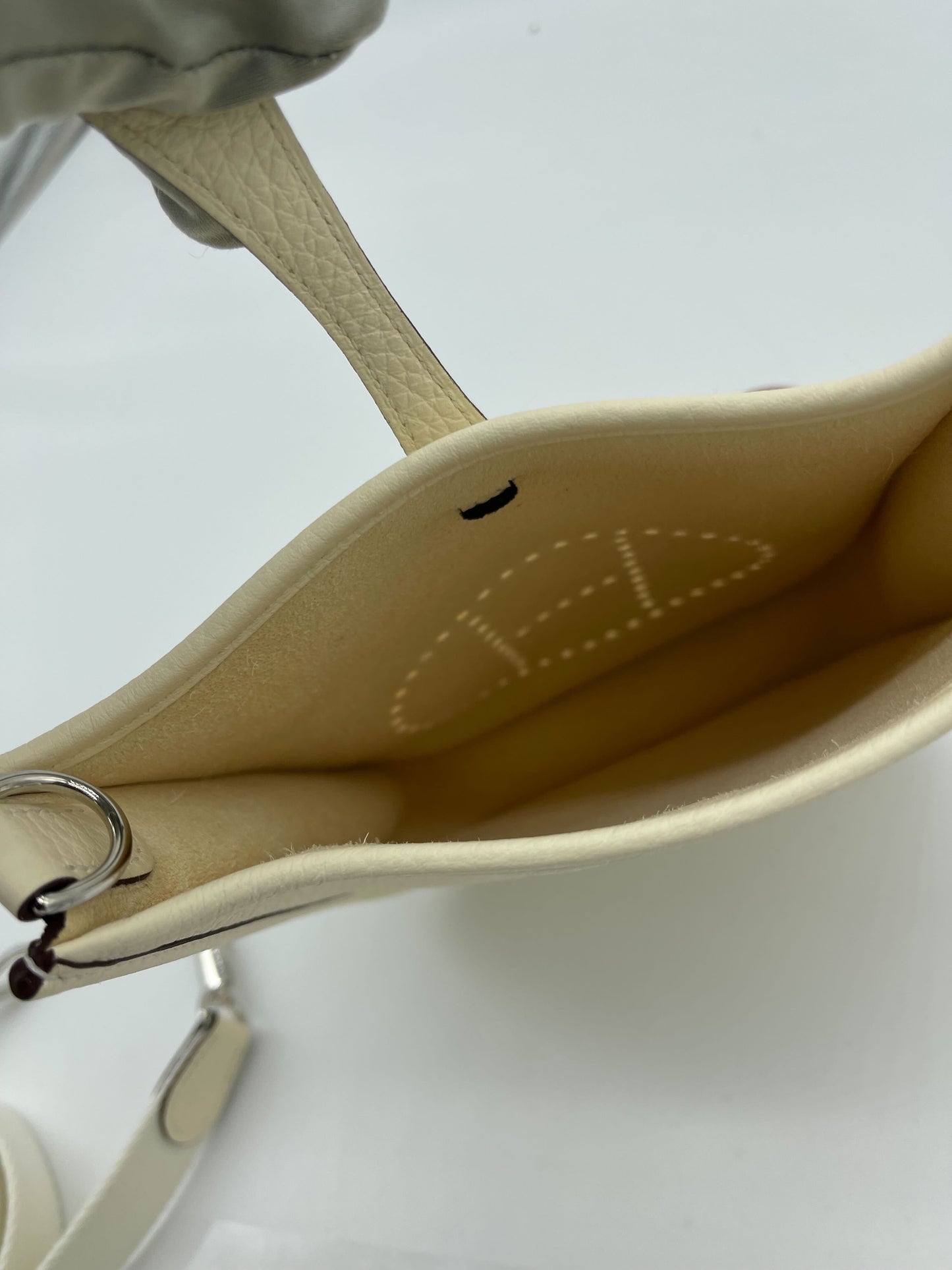 Luxury Hermes Evelyne 16 Amazone Taurillon Clemence Bag