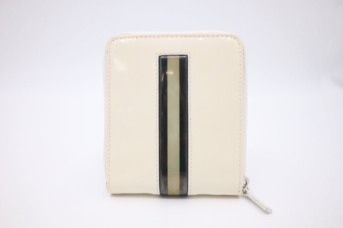Gucci Compact Wallet in White Patent Leather