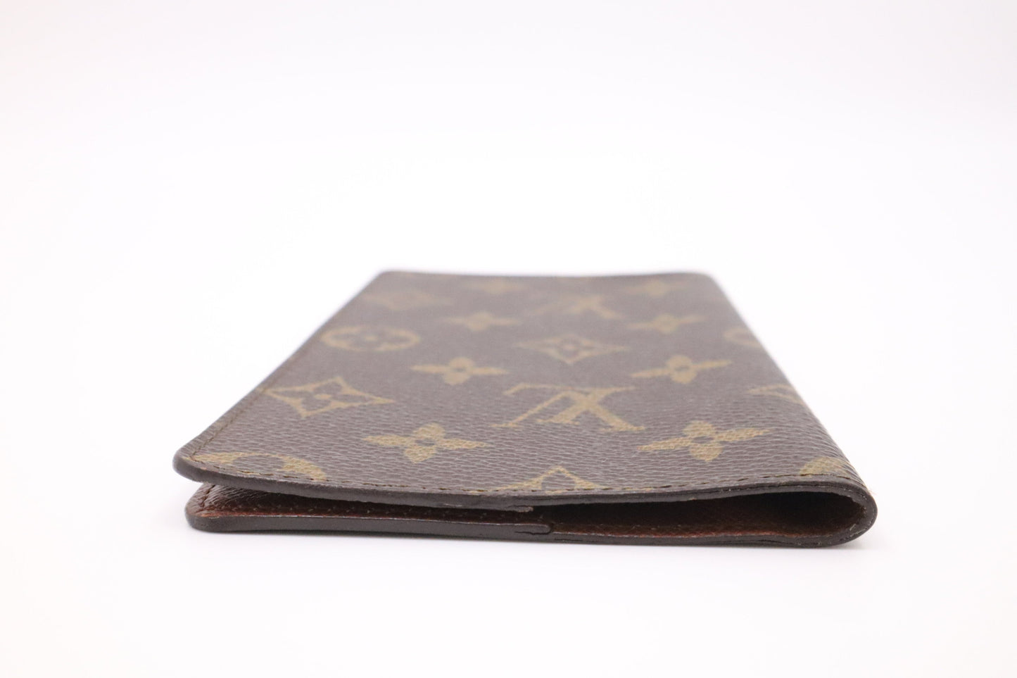 Louis Vuitton Agenda Cover in Monogram Canvas
