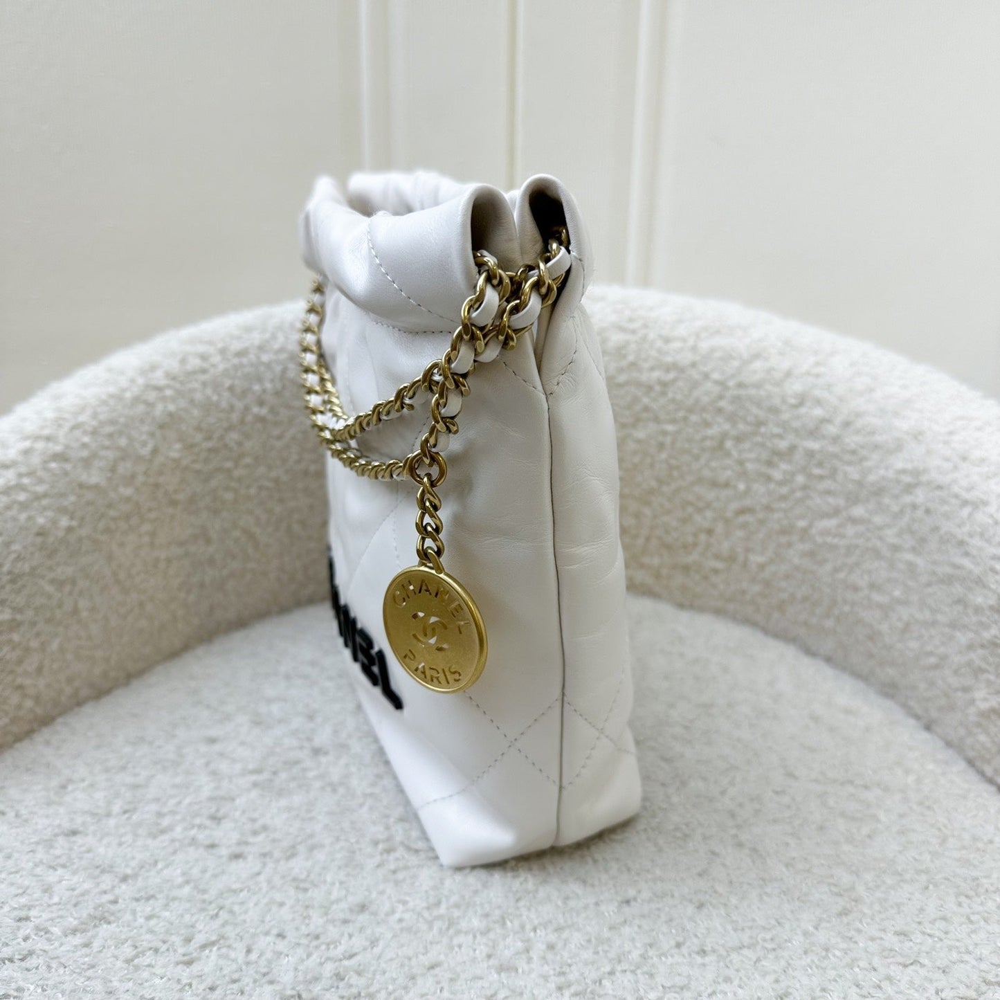 Chanel 22 Mini Hobo Bag in White Calfskin and GHW with Black Logo