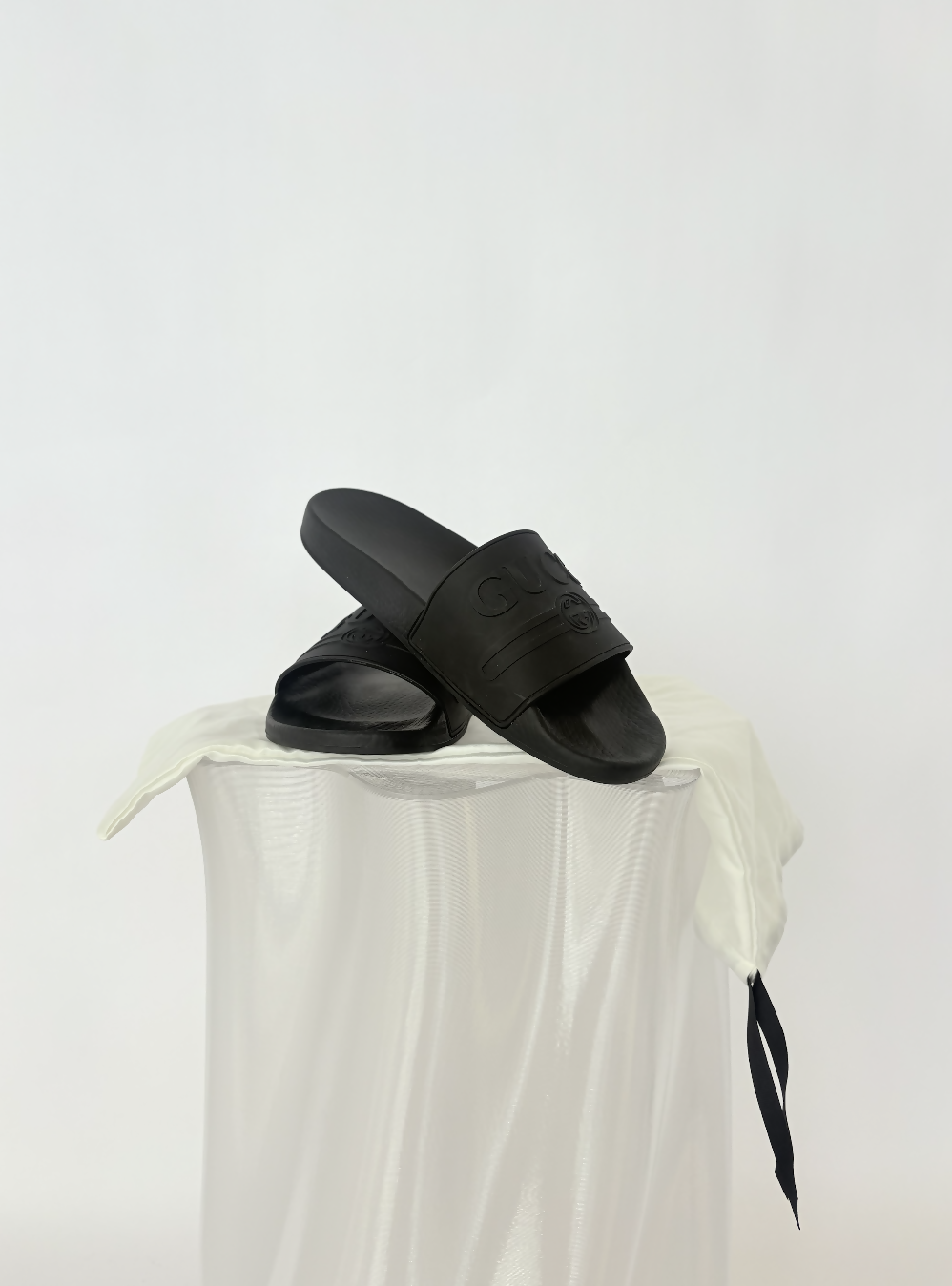 Gucci Black Rubber Logo Pool Slides
