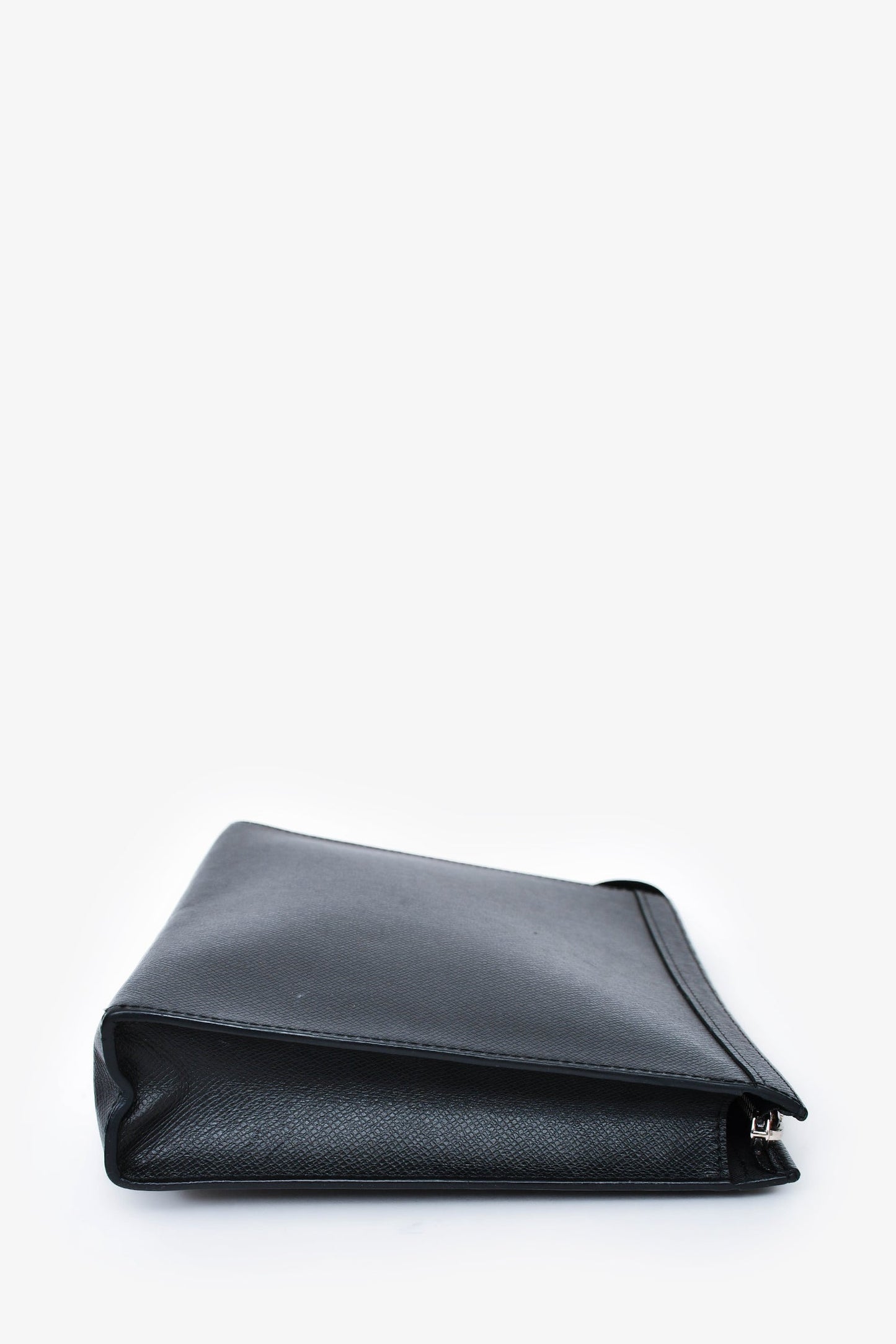 Louis Vuitton Black Taiga Leather Pochette Voyage