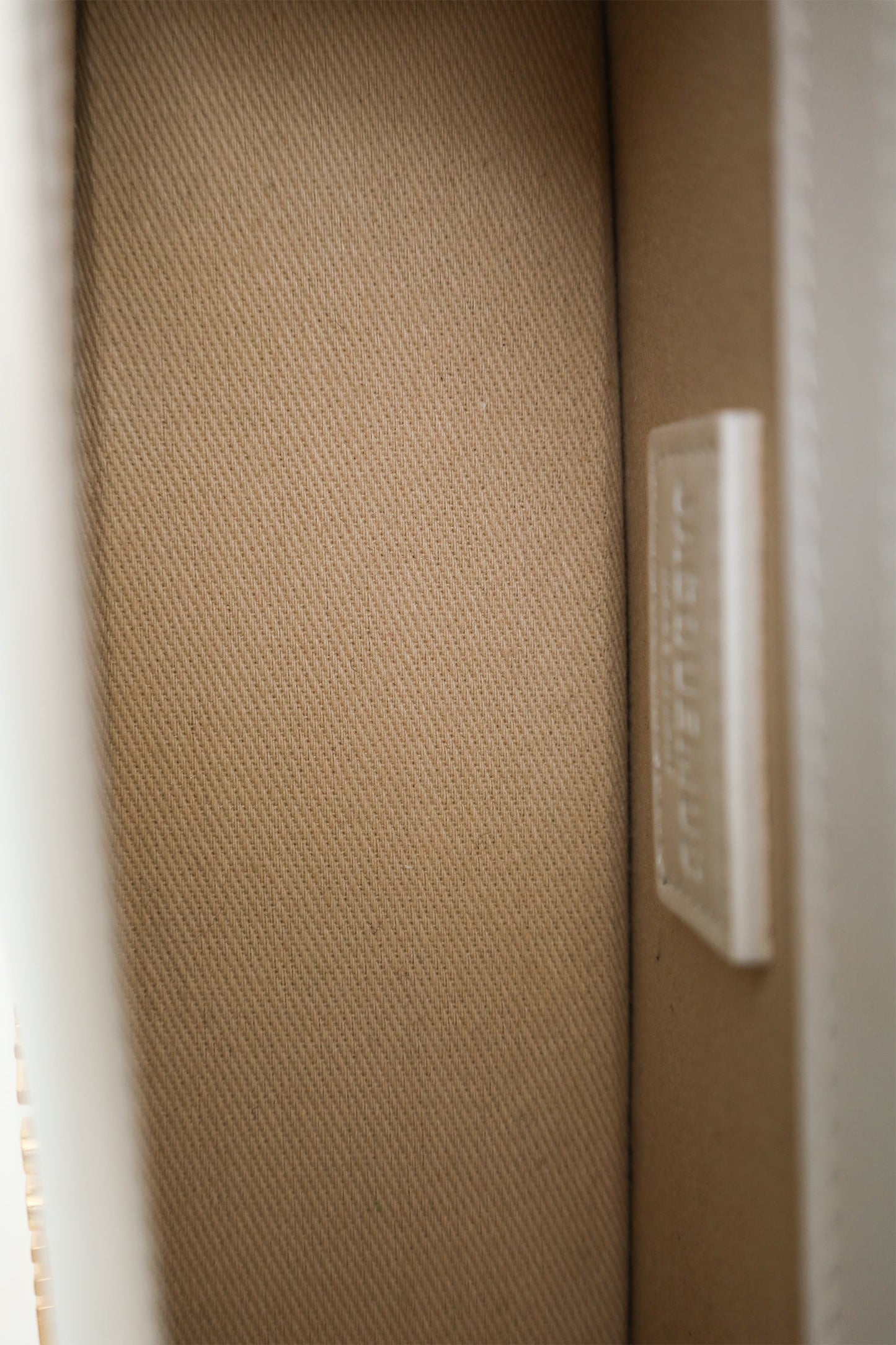Jacquemus White Les Classiques "The Bambino Bag" With Strap