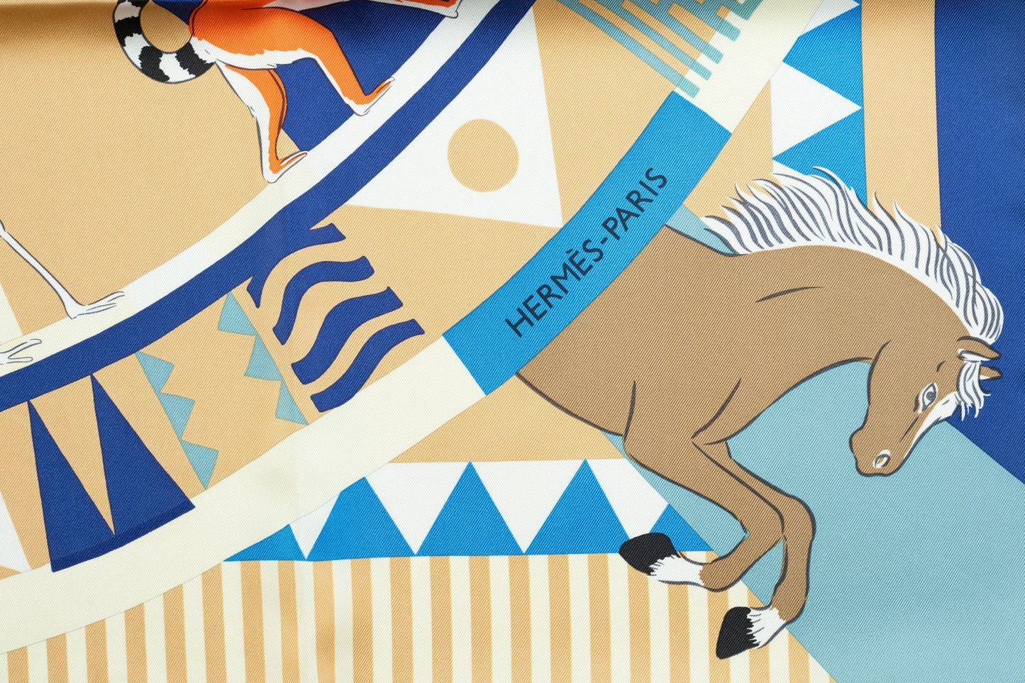 Hermes "Le carro l du tigre" scarf NB