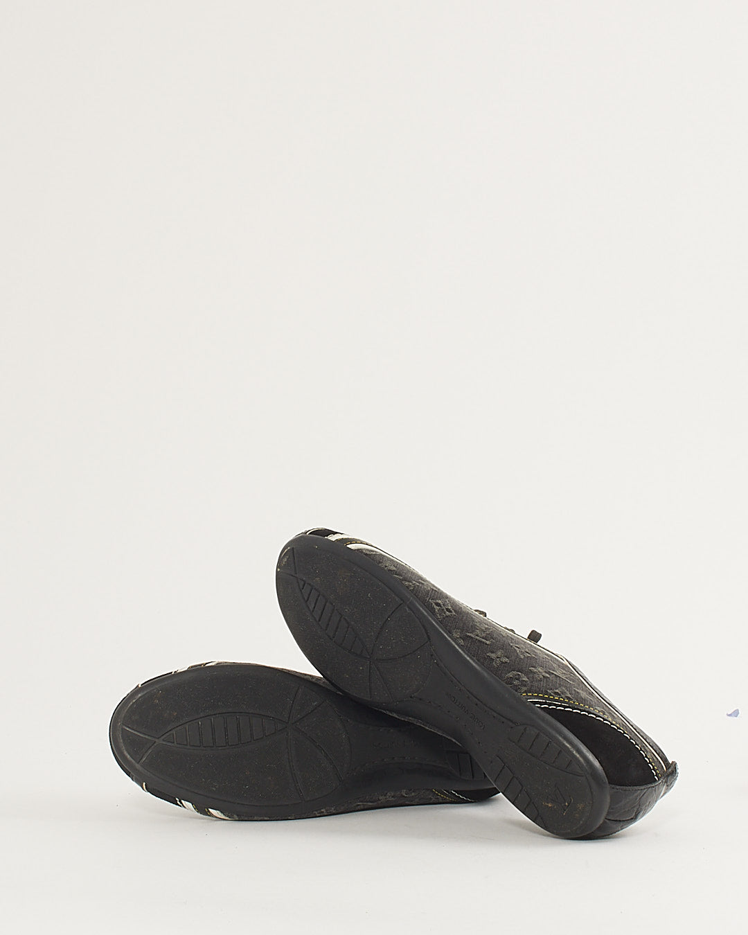Louis Vuitton Black and White Monogram Denim and Suede Trim Sneakers - 39