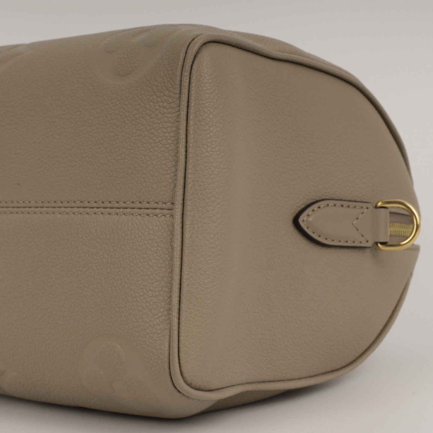 Louis Vuitton Bandoulieré - Beige Empreinte | Gold Hardware