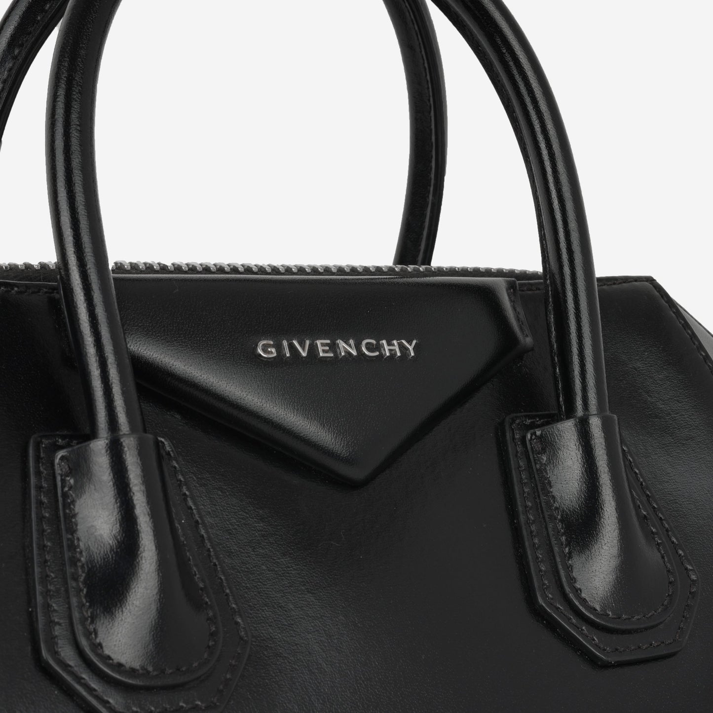 Givenchy Givenchy Medium Antigona - Black Calfskin | Silver Hardware