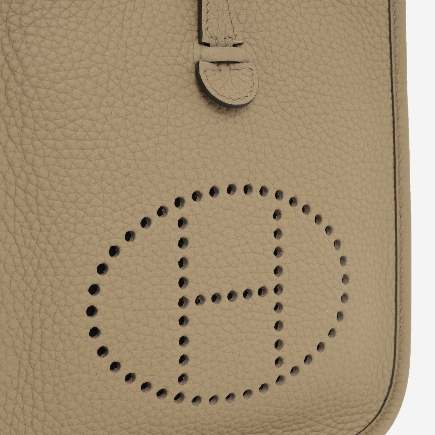 Hermès Mini Evelyne 16 - Beige Marfa Clemence / Gris Pale & Beige Marfa Strap | Palladium Hardware