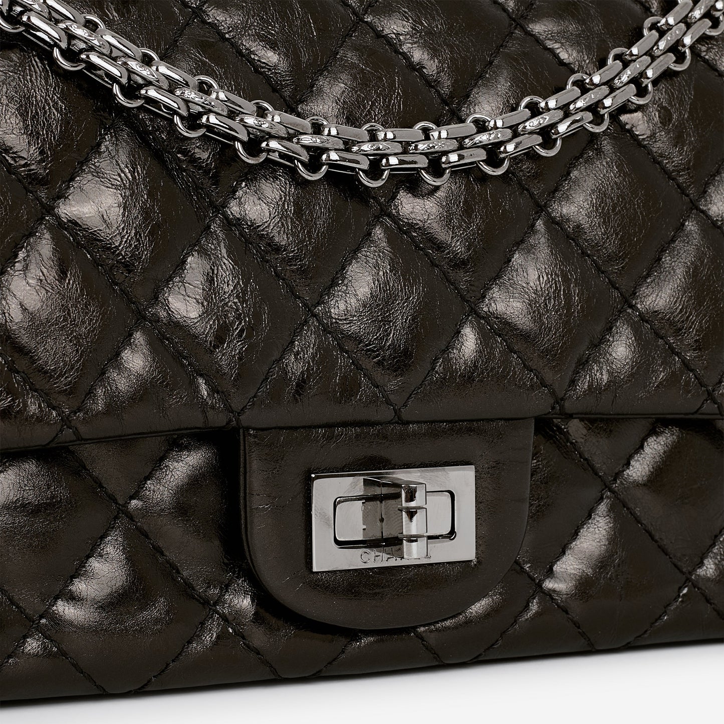 Chanel 2.55 Reissue 225 - Black Glazed Crumpled Calfskin | Gunmetal Hardware
