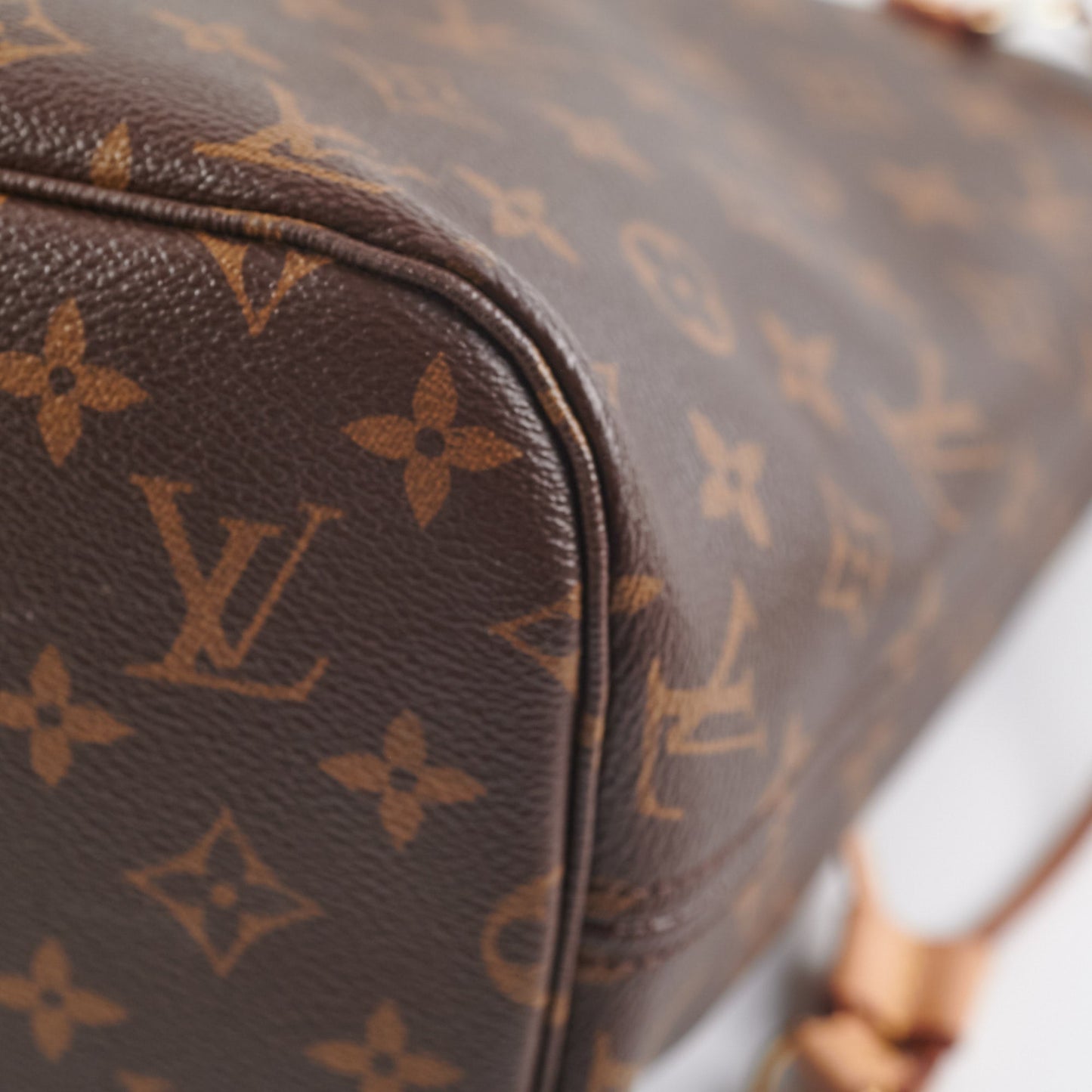 Louis Vuitton Neverfull Monogram MM Shoulder Bag