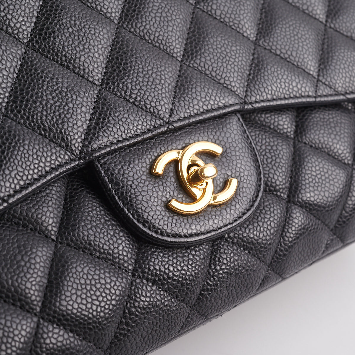 Chanel Maxi single Flap Quilted Caviar Black