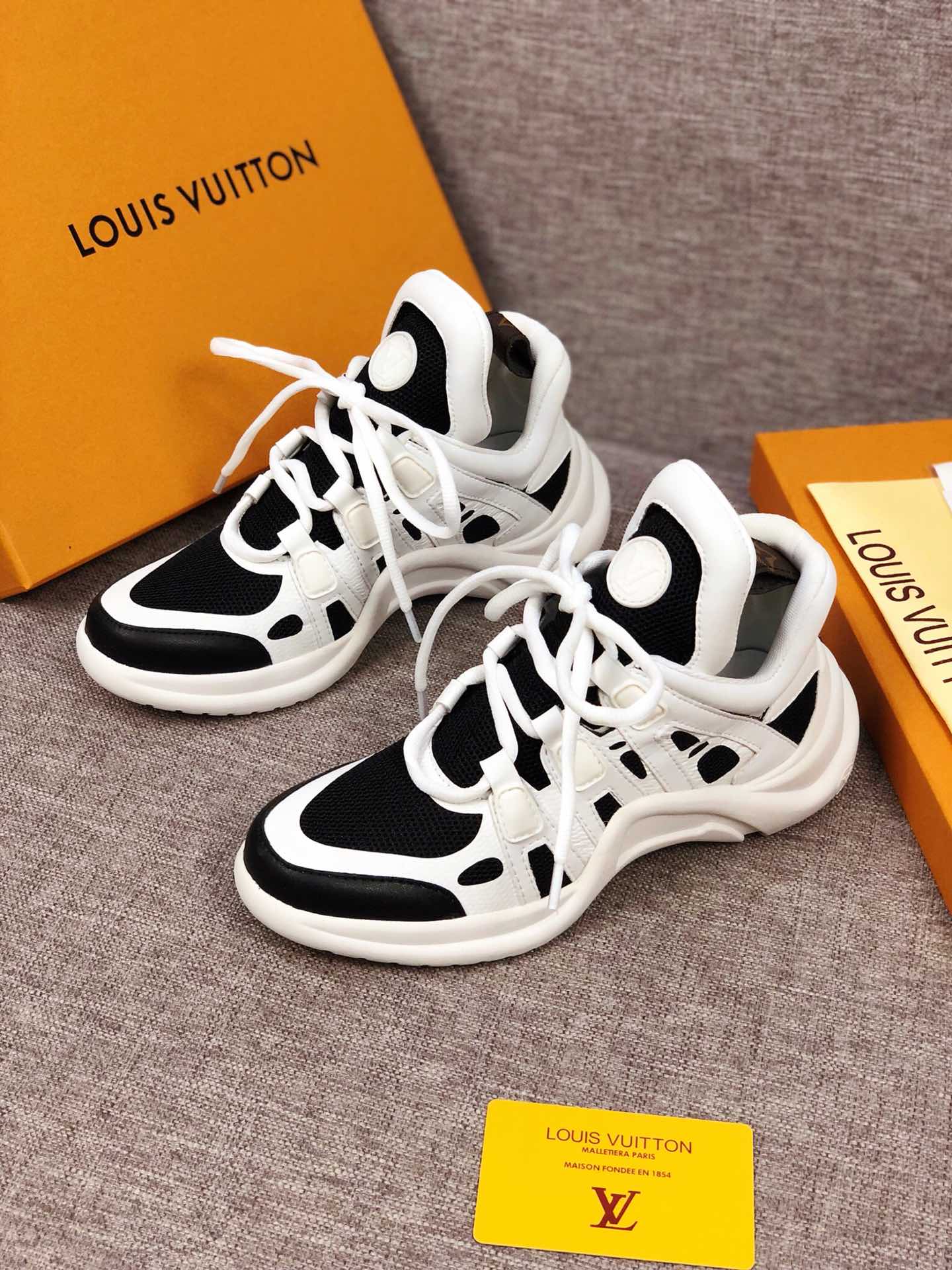 reeby bags - Louis Vuitton Archlight Black White Sneaker