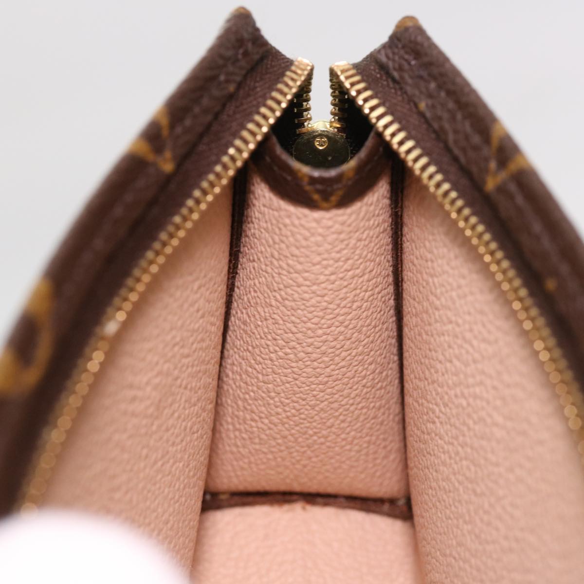 LOUIS VUITTON Monogram Poche Toilette 15 Pouch M47546 LV ac1915