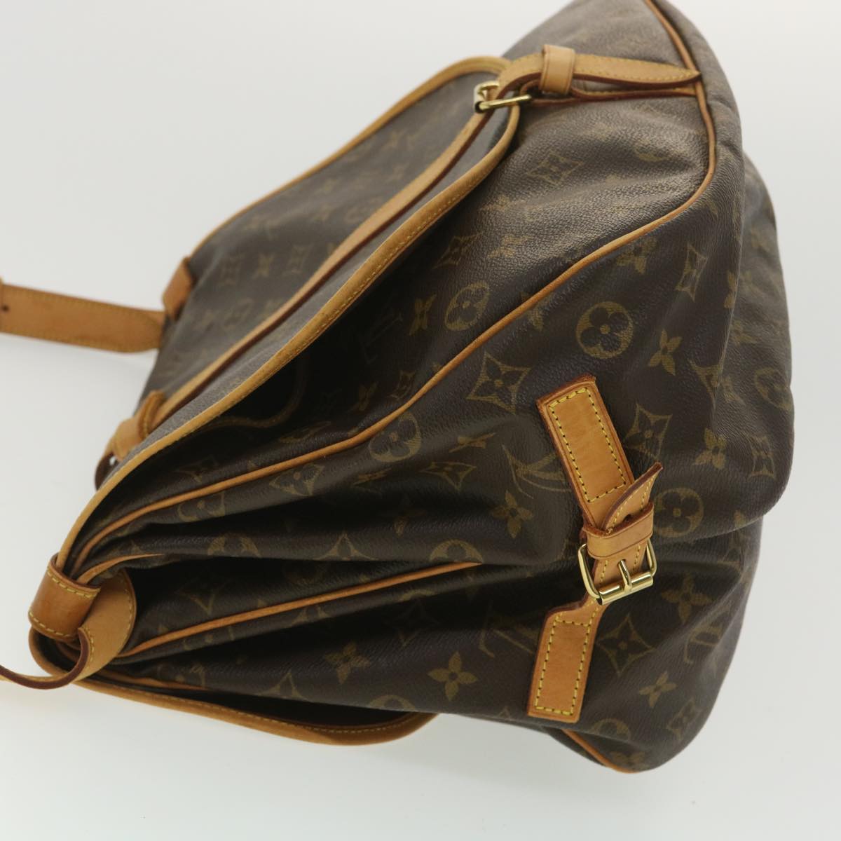 LOUIS VUITTON Monogram Saumur 35 Shoulder Bag M42254 LV Auth B101