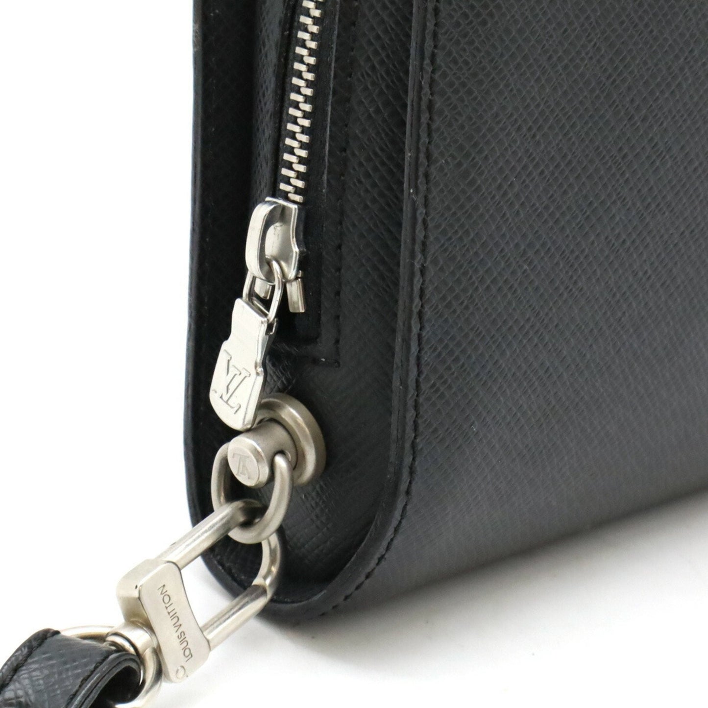 Louis Vuitton Ardoise Taiga Leather Clutch Bag Handbag