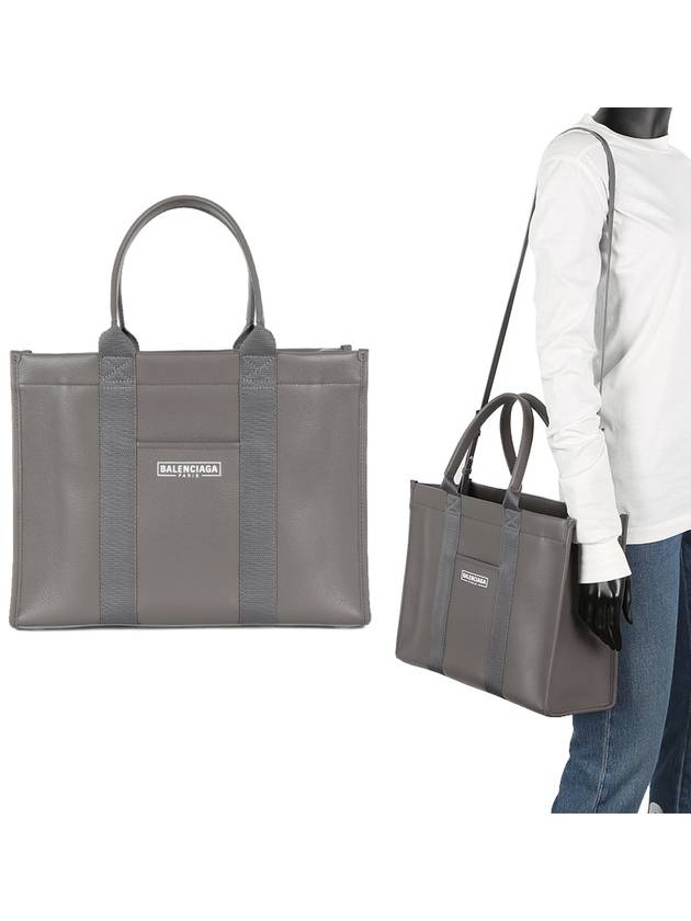 Luxury Balenciaga Trending 2026 Hardware Medium Grain Calfskin Tote Bag Dark Grey