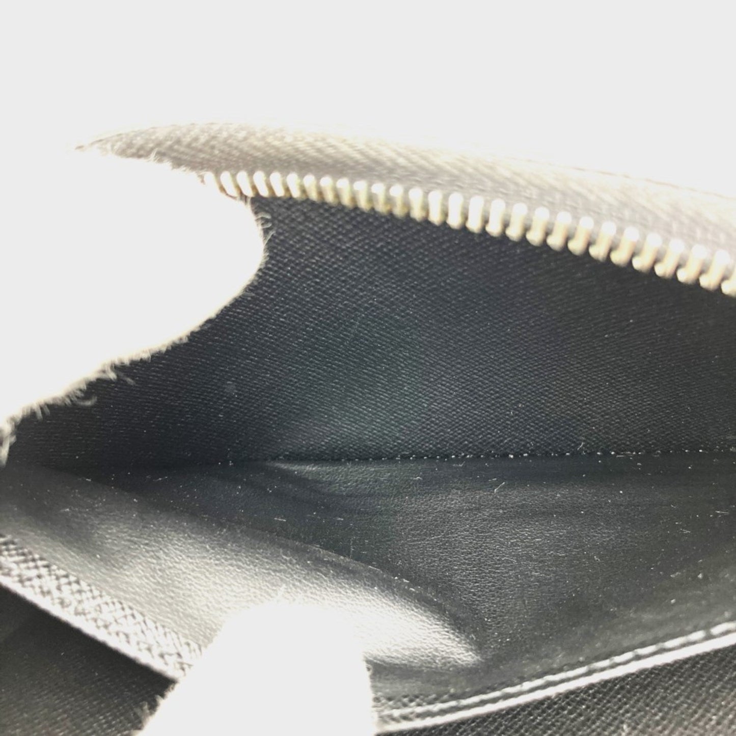 Louis Vuitton Epi Leather Long Wallet (Bi-Fold)