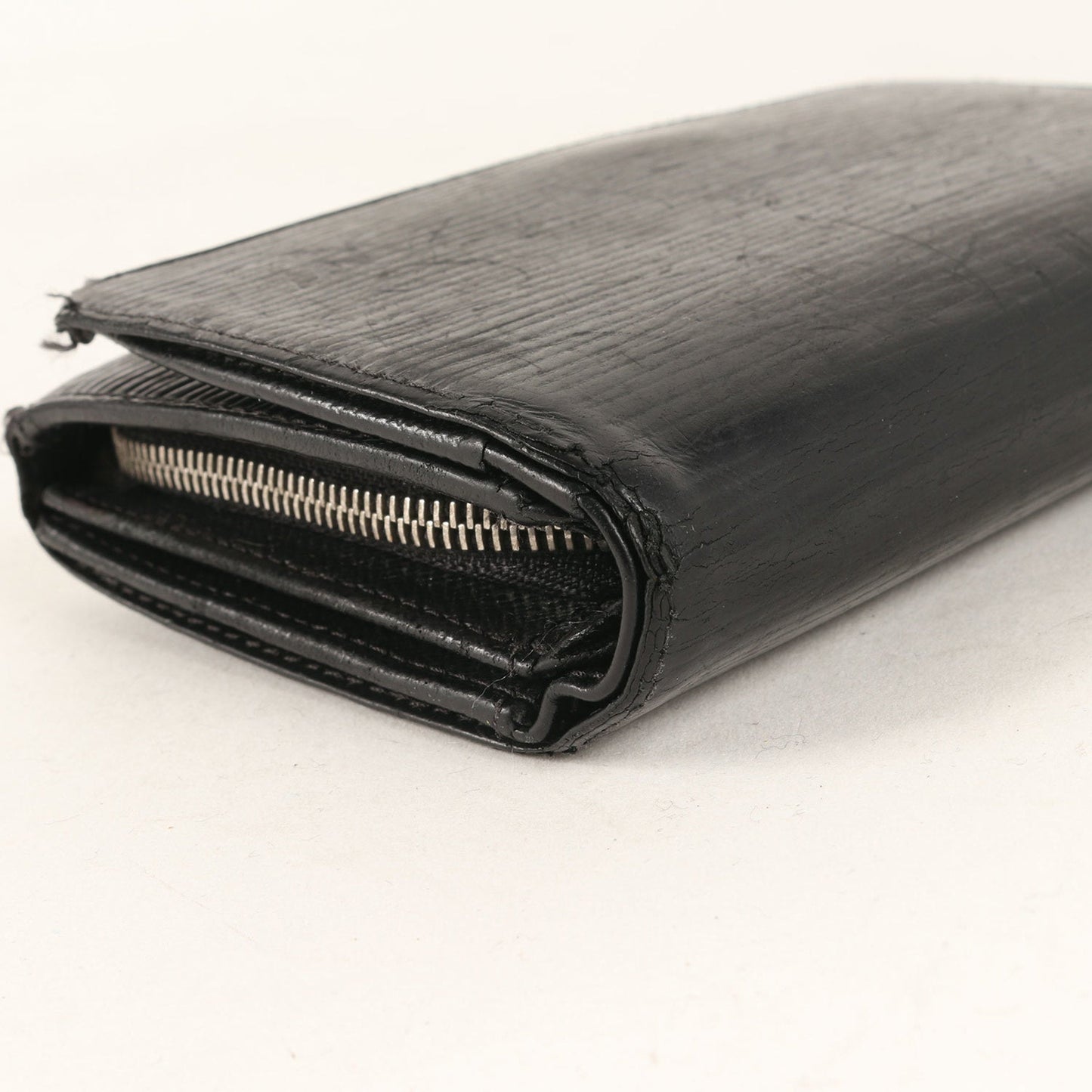 Louis Vuitton Leather Wallet (Bi-Fold)