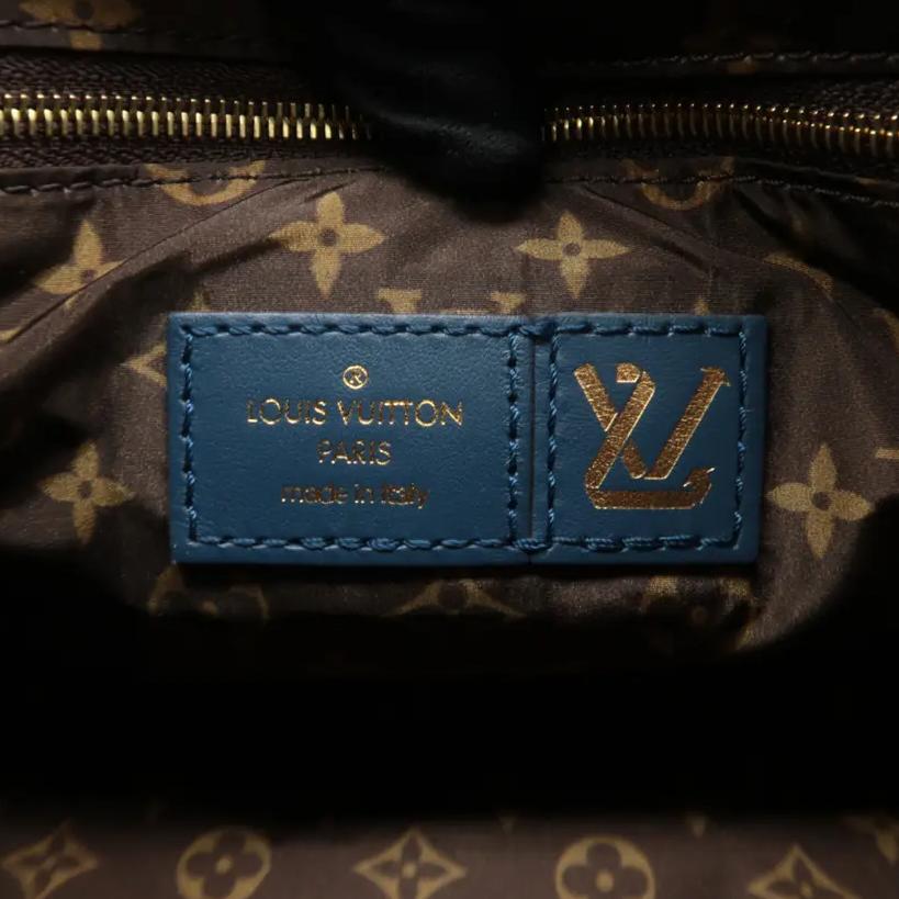 LOUIS VUITTON 25 Bandouliere Monogram Nylon Shoulder Bag Navy Blue