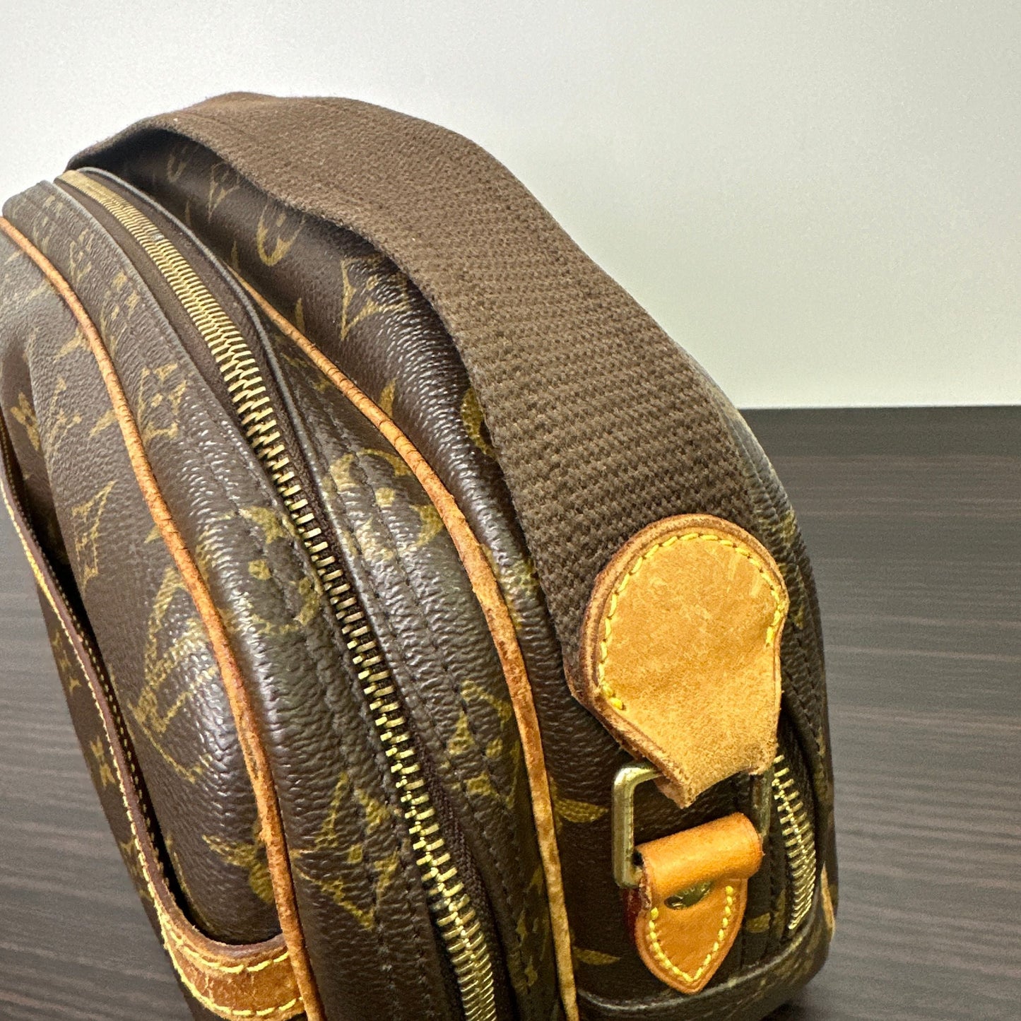 Auth Louis Vuitton Monogram Reporter Shoulder Bag LB119837