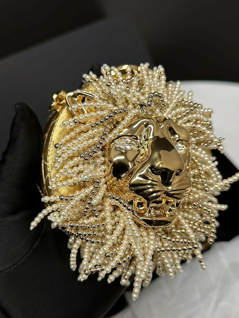 Chanel 22/23 Métiers dart Lion Minaudière