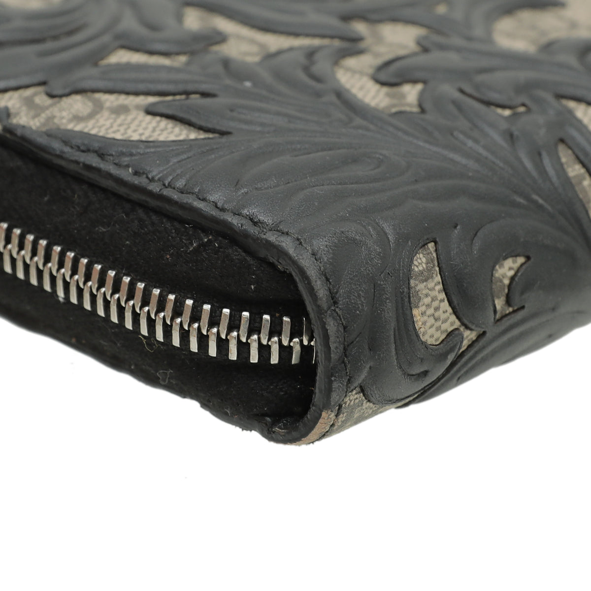 Gucci Bicolor GG Supreme Arabesque Zip Wallet