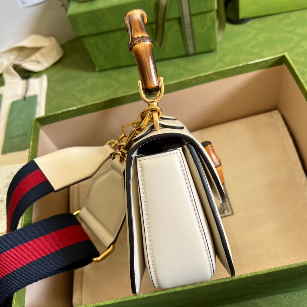 Gucci Bamboo Leather Shoulder Bag Style 9