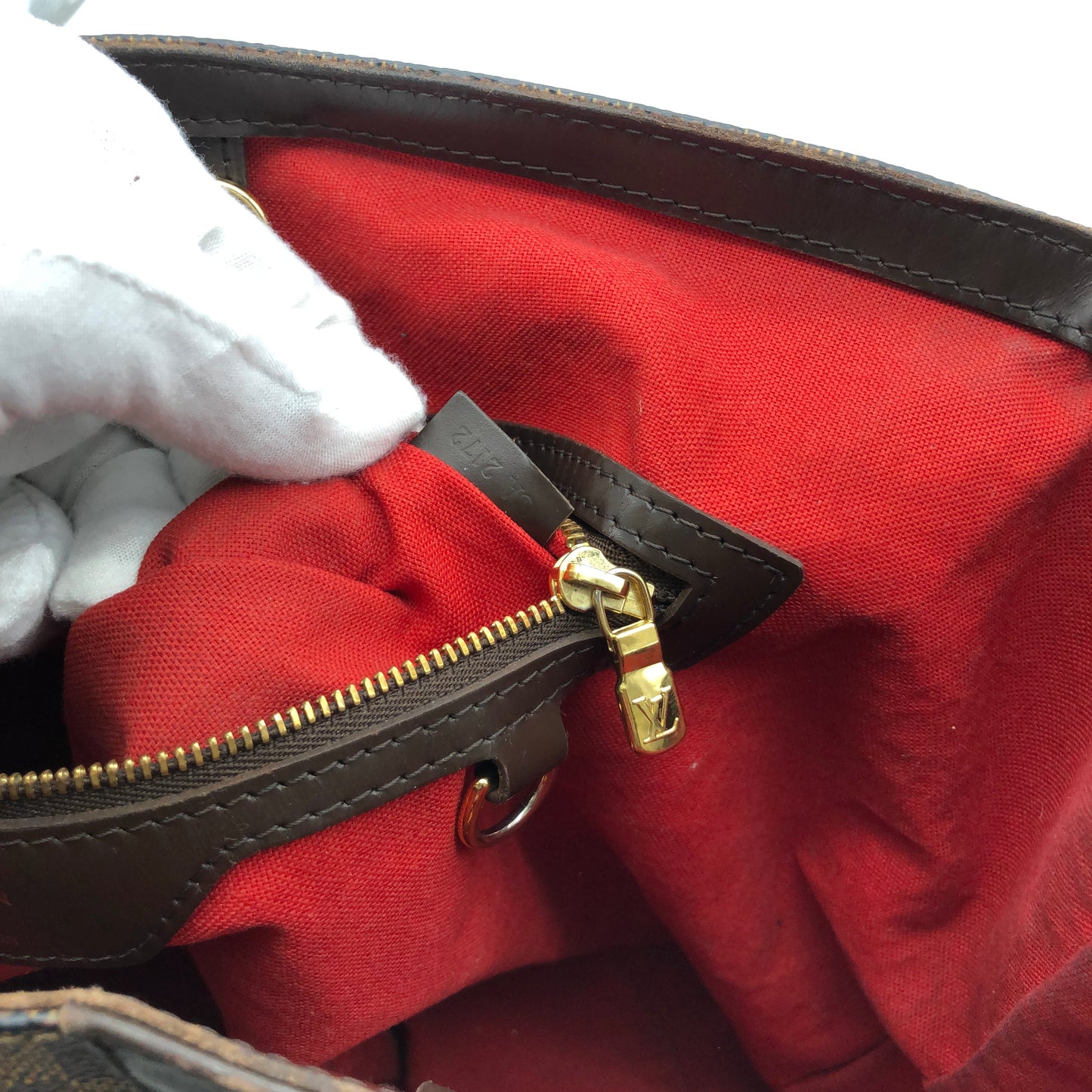 Handbag Luxury Designer By Louis Vuitton Size: Medium