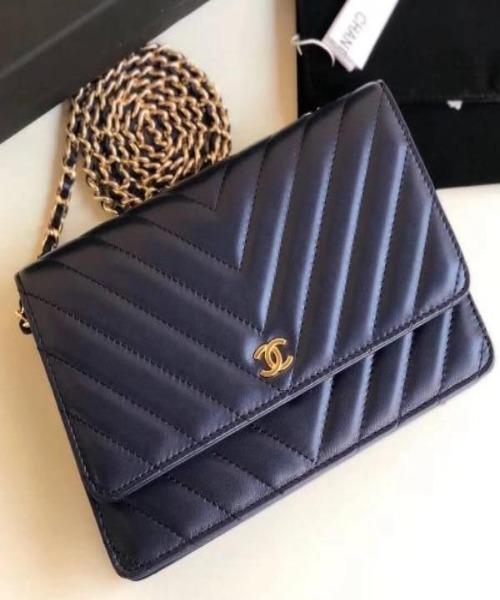 Chanel Wallet On Chain WOC Chevron Lambskin Dark Blue SiLouis Vuittoner-Toned