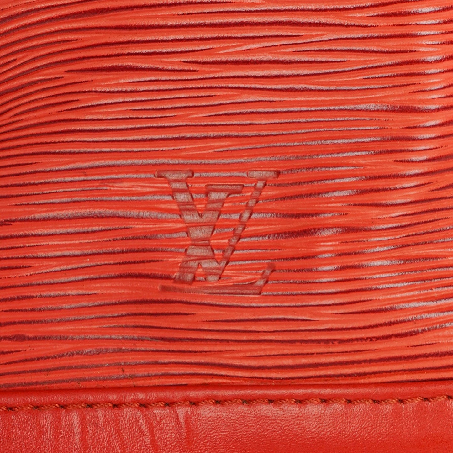 Louis Vuitton Noe Grande GM Red Epi Leather Shoulder Bag