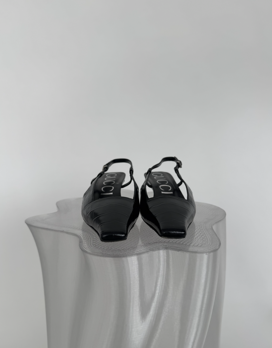 Gucci Sling-back crocodile print pumps  FULL SET