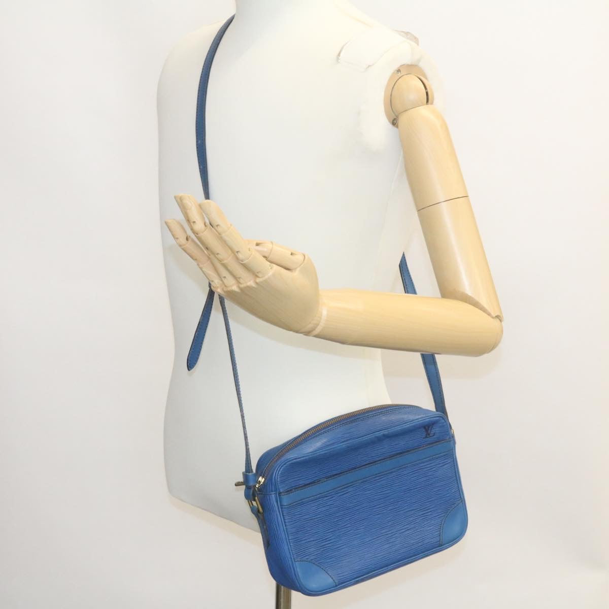 LOUIS VUITTON Epi Trocadero 23 Shoulder Bag Blue M52305 LV 35081