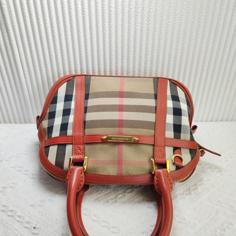 Luxury Burberry Haymarket Check Beige Satchel Bag