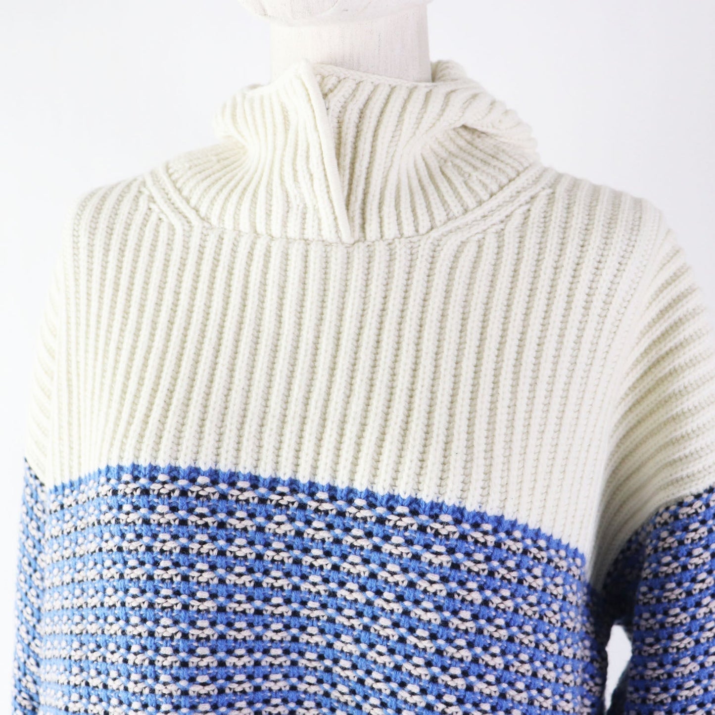 FENDI Hoodie FZY731 Main: 70% wool, Main: 30% cashmere Blue white Women 38