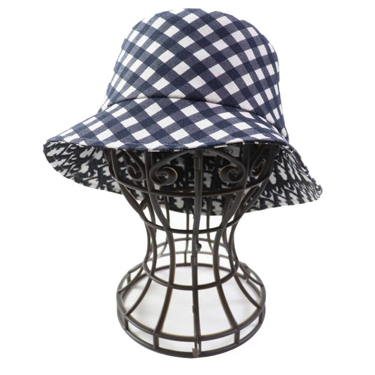 Christian Dior hat 22VIC923I130 Main: 49% polyester, Main: 46% cotton, Main: 5% polyurethane, Lining: 49% polyester, Lining: 46% cotton, : 5% polyurethane Navy white D-LITTLE VICHY REVERSIBLE Women 57