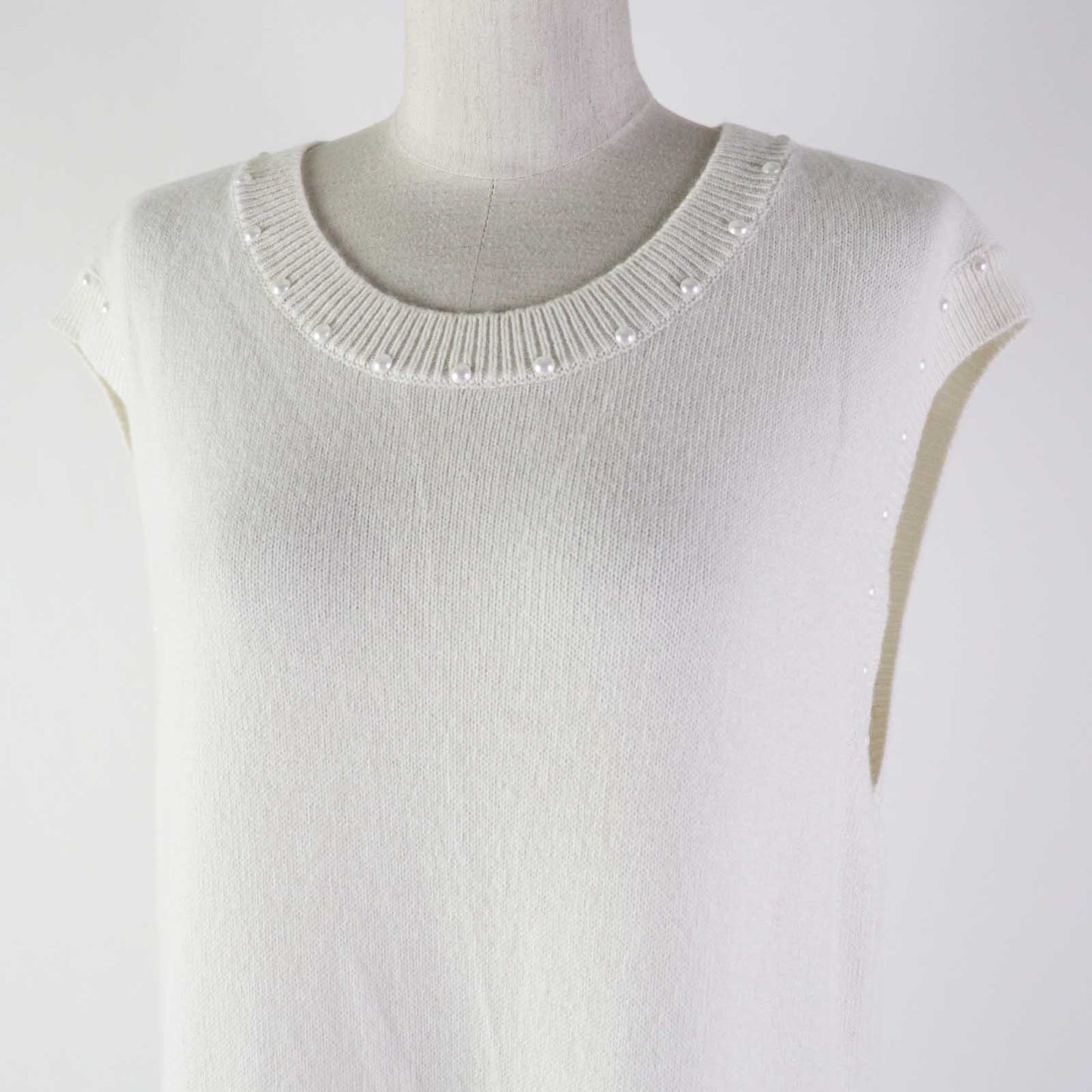 CHANEL one piece P53637 Outer material: 53% cotton, Outer material: 47% cashmere white Women 44