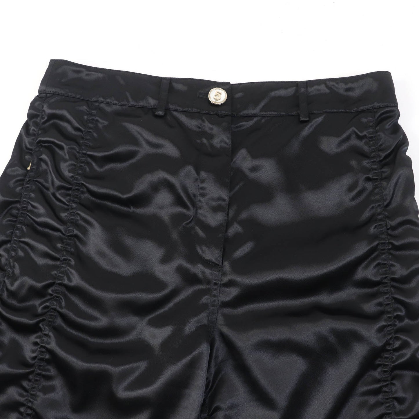 CHANEL Shorts P70669 V62116 Main: 61% polyamide (nylon), Main: 39% acetate, Part: 100% silk black Women 40