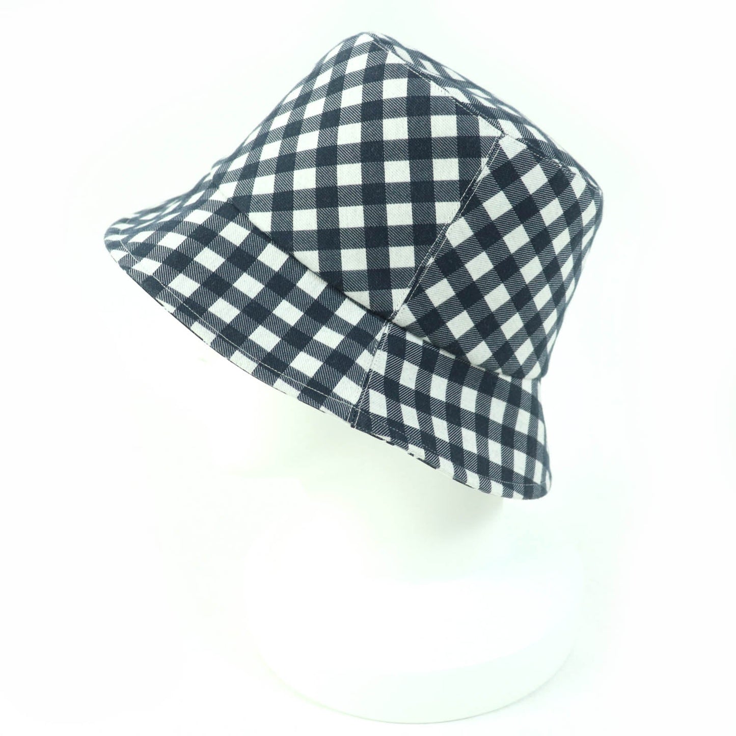 Christian Dior hat 22VIC923I130 Main: 49% polyester, Main: 46% cotton, Main: 5% polyurethane, Lining: 49% polyester, Lining: 46% cotton: 5% polyurethane Navy Ivory Women 56