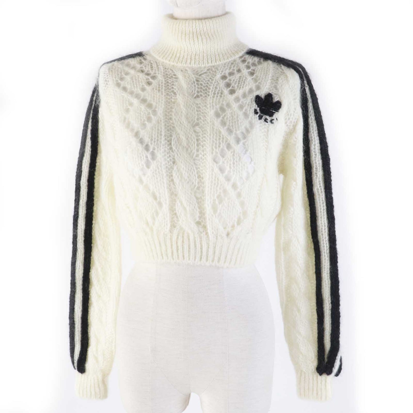 GUCCI knit 713023 Outer: 67% mohair, Outer: 28% nylon, Outer: 5% wool, Part: 63% mohair, Part: 29% nylon, : 7% wool, 1% polyurethane Embroidery: 67% mohair, 28% nylon, 5% wool Inner: 75% acetate, 25% silk white Women XS
