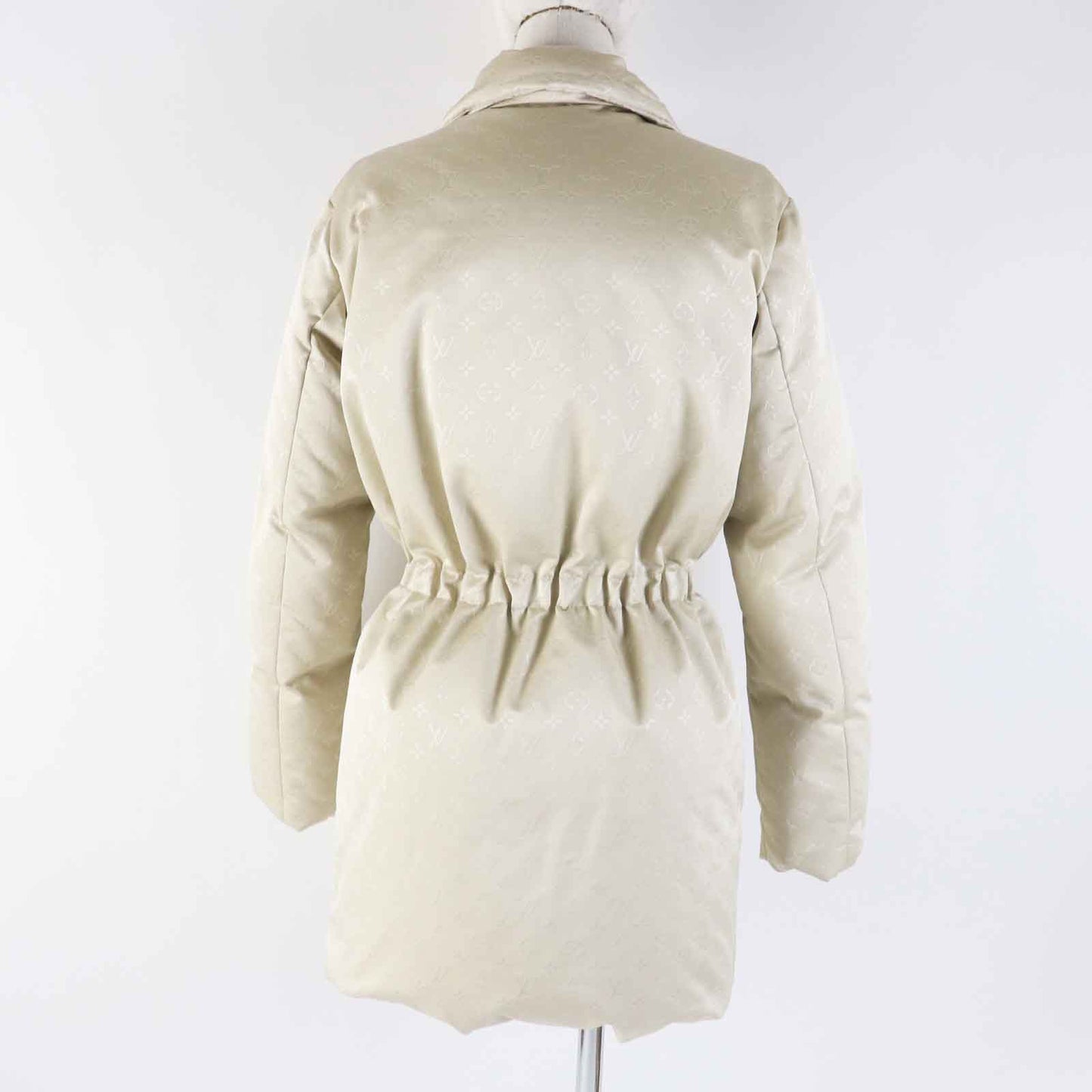 LOUIS VUITTON down coat FDJA44QWD Main: 53% polyester, Main: 47% wool, Lining: 50% rayon, Lining: 50% cupra, Filling: 90% down beige Women 36