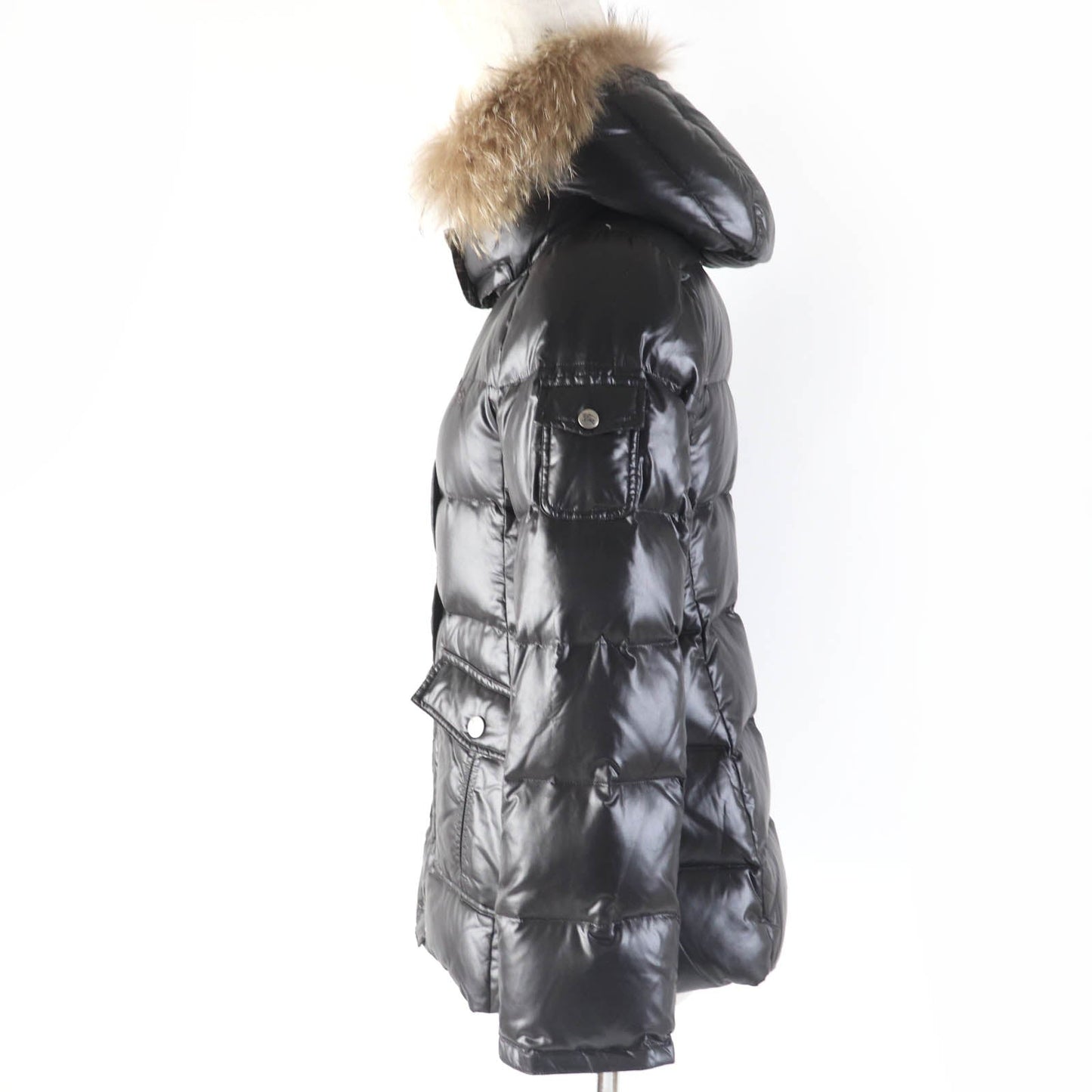 BURBERRY BLUE LABEL Down jacket FCF16-620-09 Main: 100% nylon, Part: 100% polyester, Fur: raccoon, Filling: 90% down, Filling: 10% feather Black type Women 38
